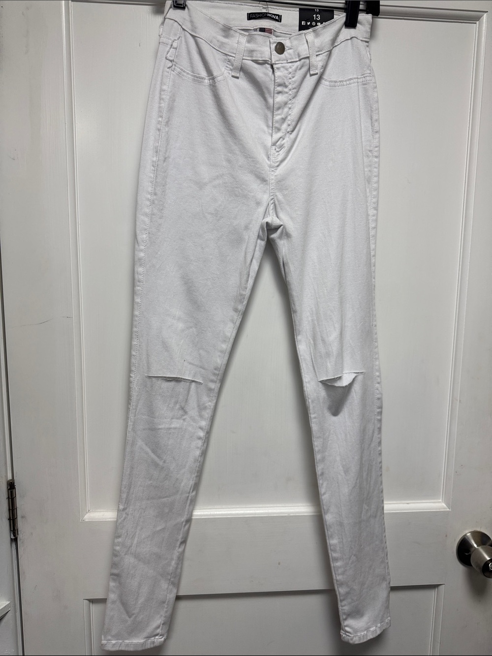Fashion Nova White Slim Straight Men's Chino Pants